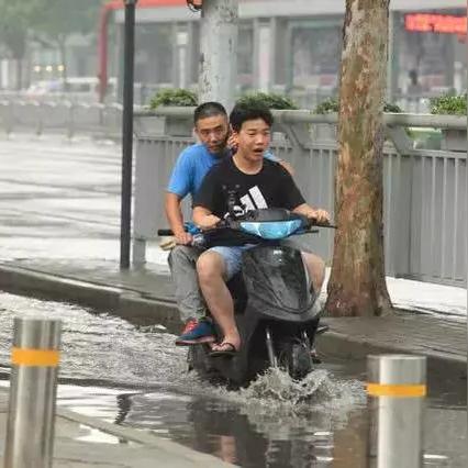 河南天气预报最新消息,本周多地迎降雨降温,需注意防范强对流天气 河南天气预报最新消息,本周多地迎降雨降温,需注意防范强对流天气
