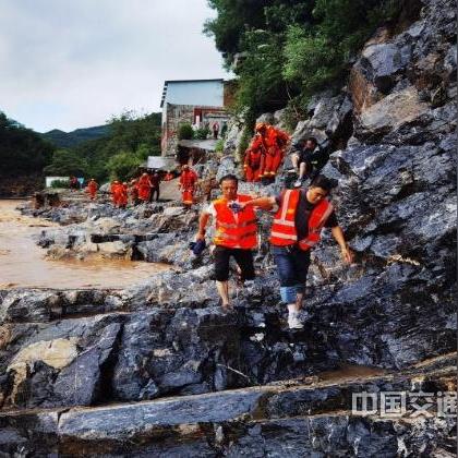 中央气象台发布最新天气预报,新一轮强降雨来袭,多地需警惕次生灾害 中央气象台发布最新天气预报,新一轮强降雨来袭,多地需警惕次生灾害